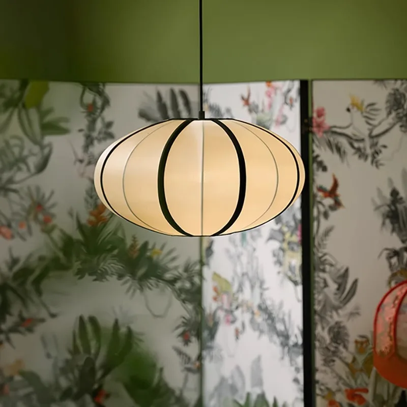 Japanese Lighting Decor - Wabi-sibi Japanese Style Medieval Dining Room