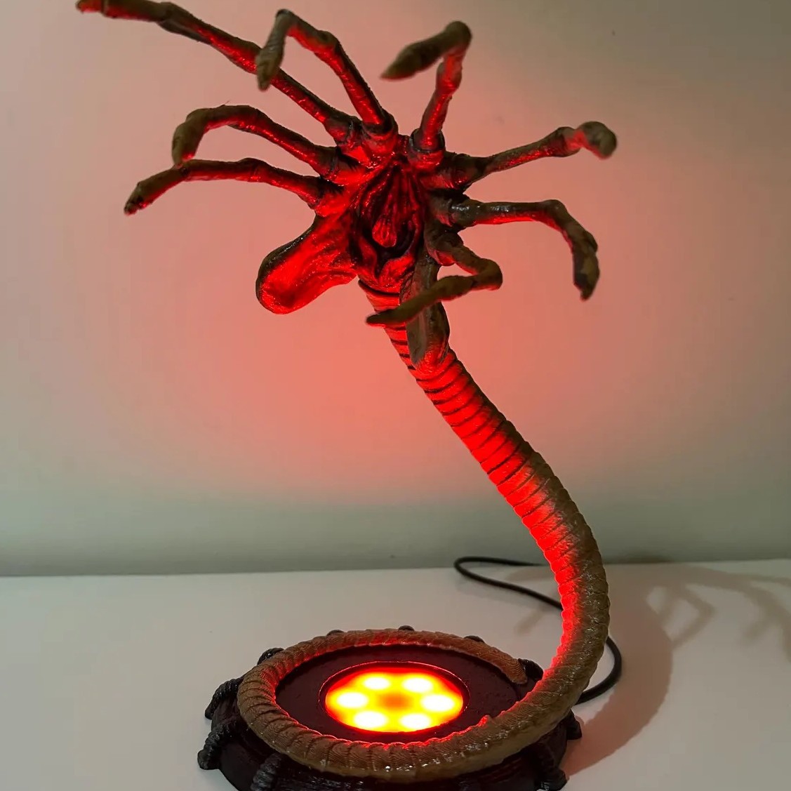 Alien Facehugger Lamp Nightlig - Lighting Decor Items avis et prix
